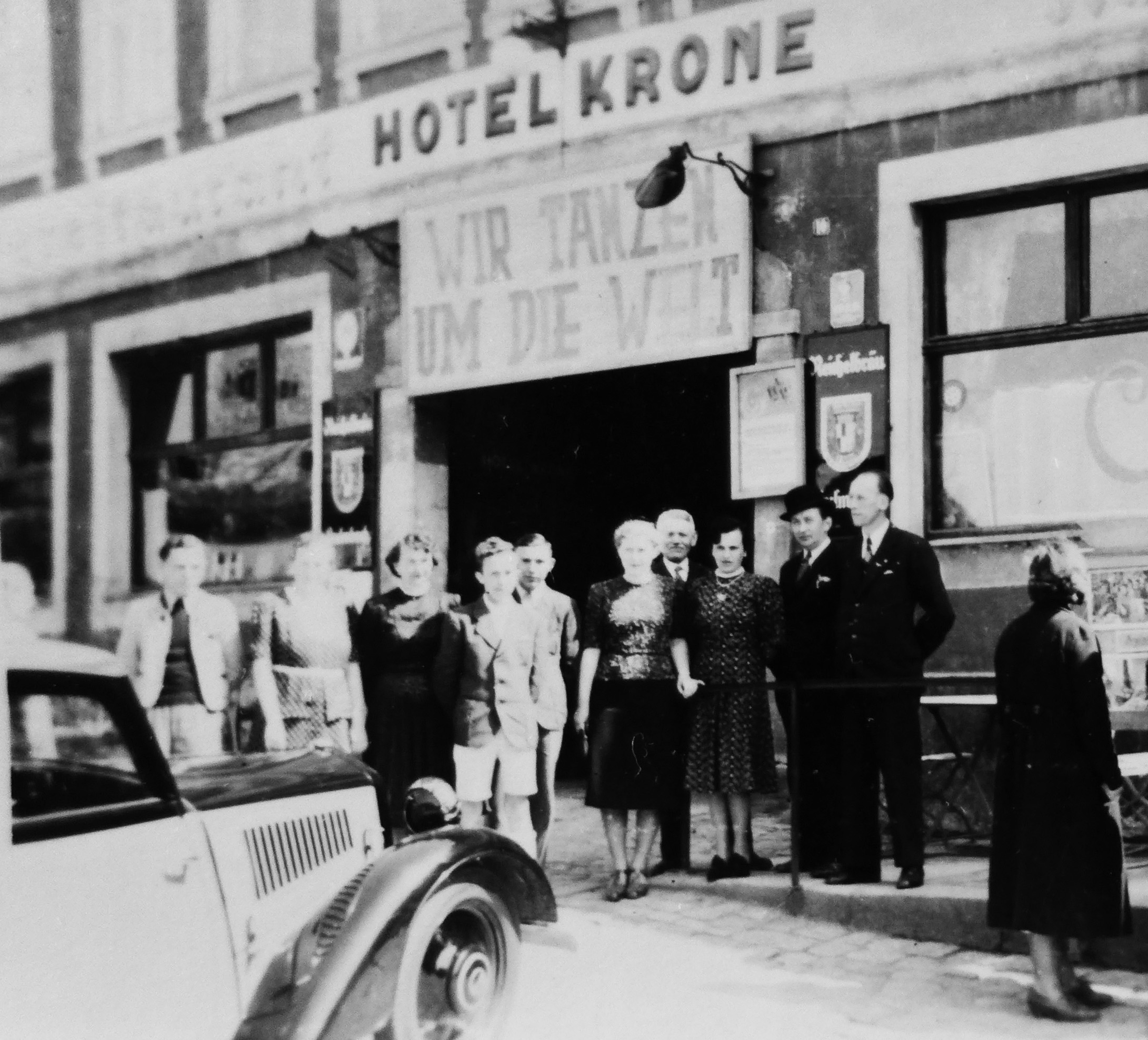 Schwarz-Weiß-Bild des Hotel Krone aus 1939